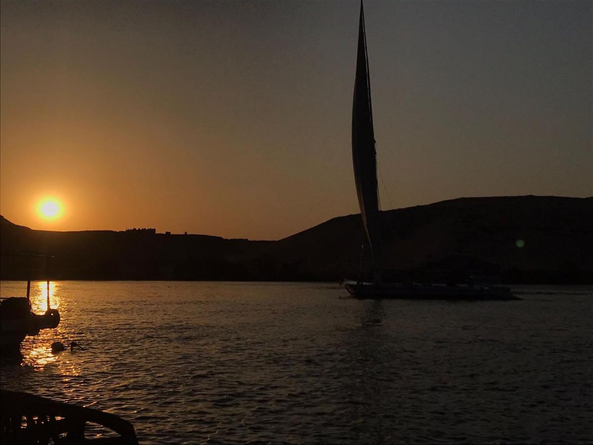 Kafana Guest House Nile View أسوان المظهر الخارجي الصورة